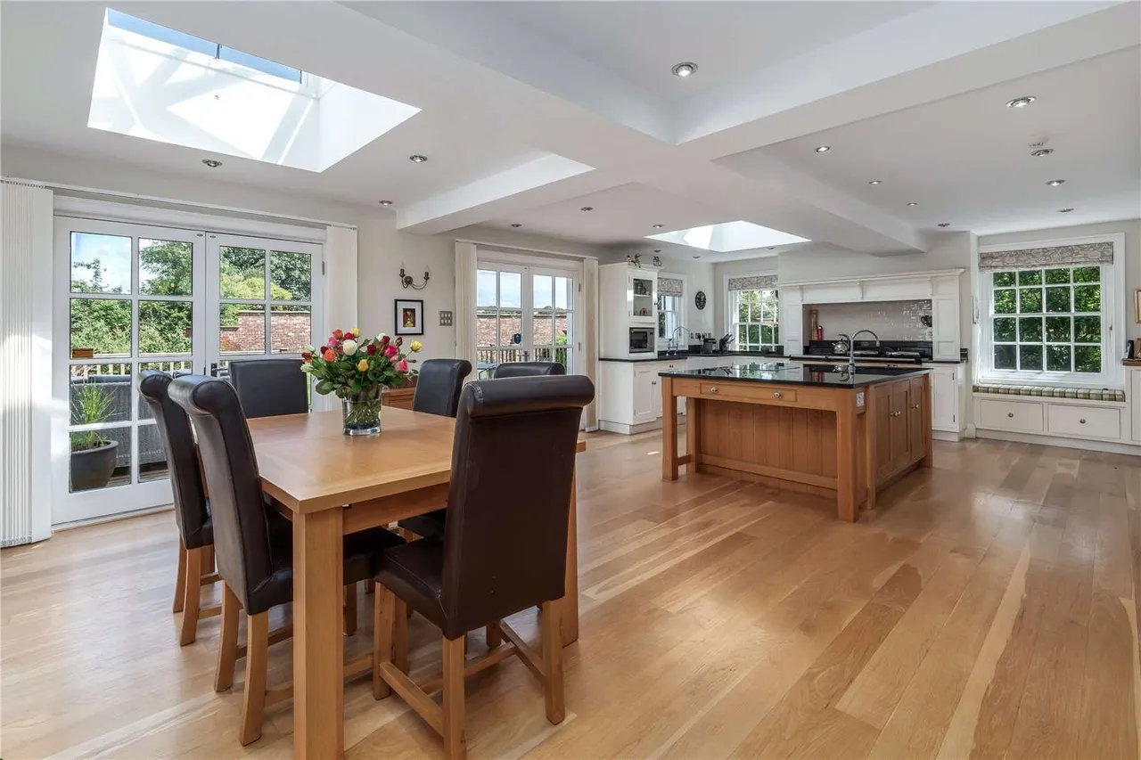 Altrincham Road, Styal, SK9, photo 5