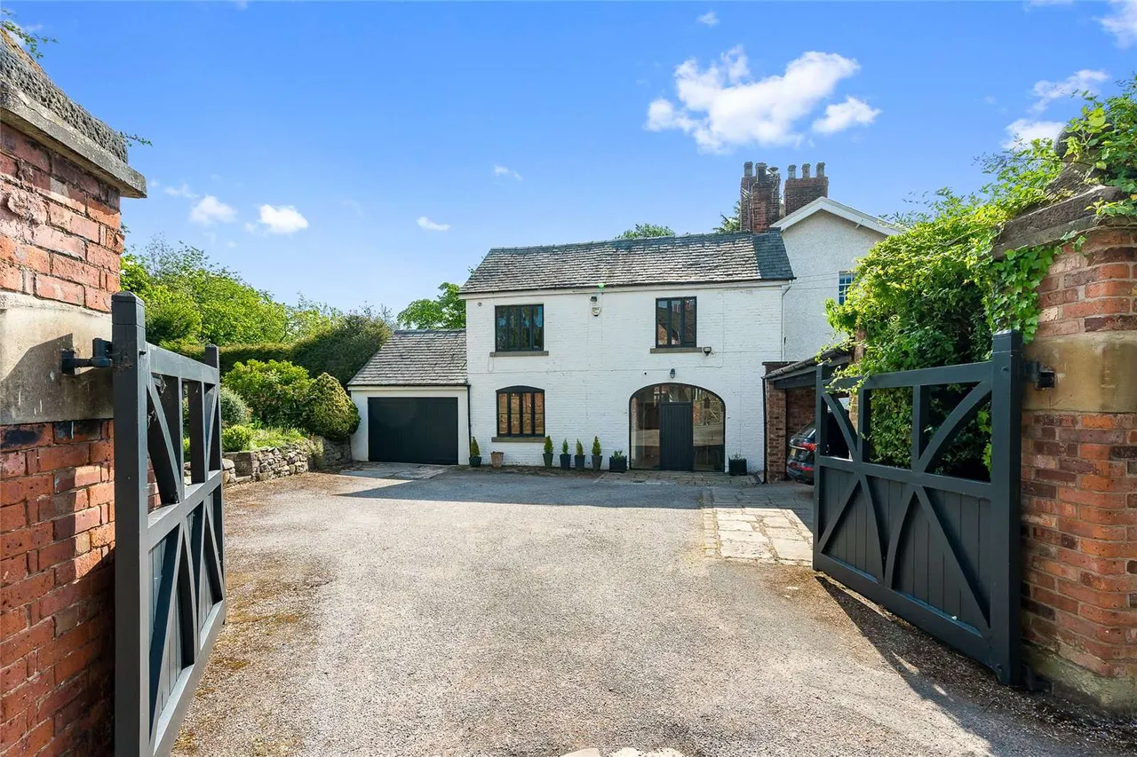 Altrincham Road, Styal, SK9, photo 4
