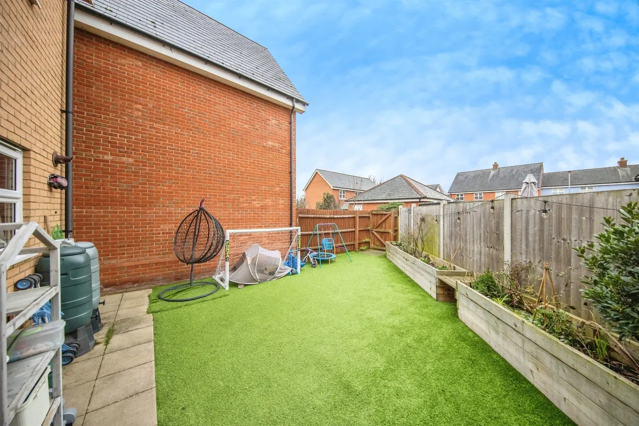 Peache Road, Colchester, photo 8
