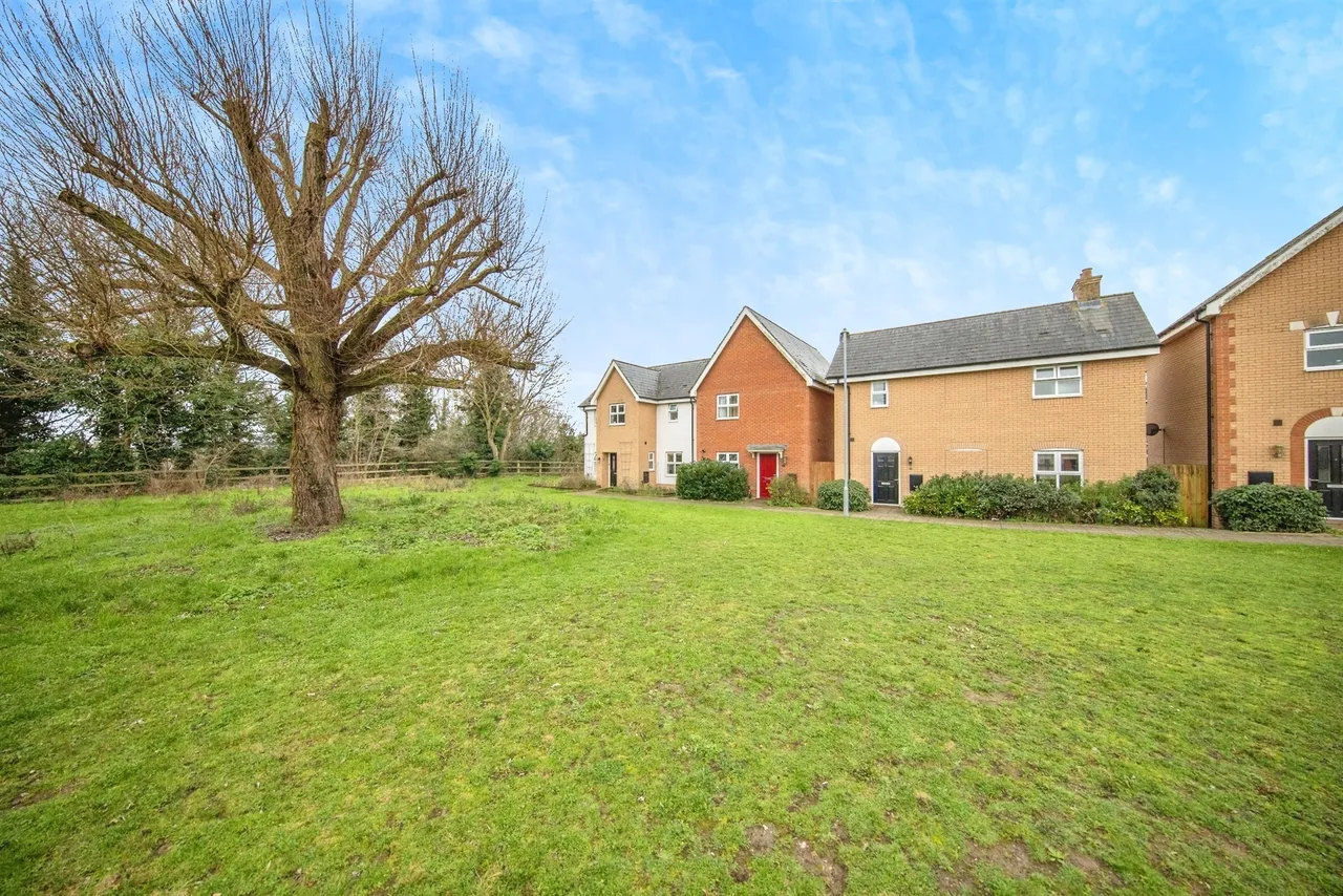 Peache Road, Colchester, photo 11