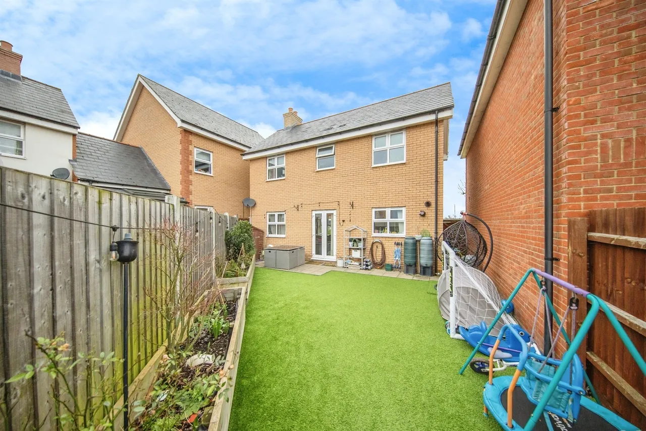 Peache Road, Colchester, photo 9