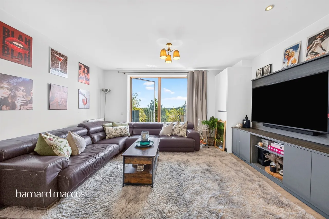 Copt Place, London, NW7, photo 2