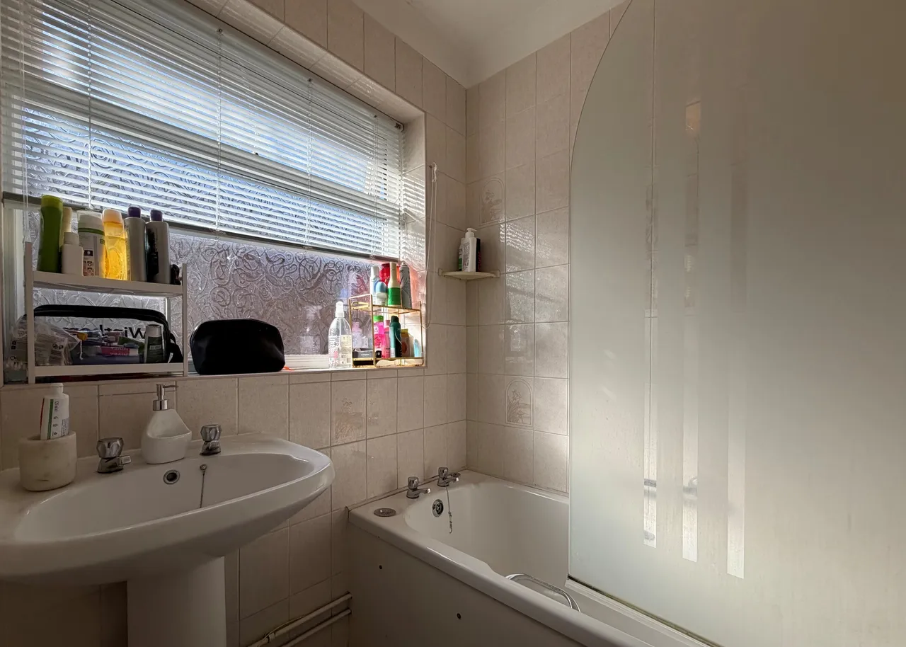 Holly Court, Storrington, RH20, photo 5