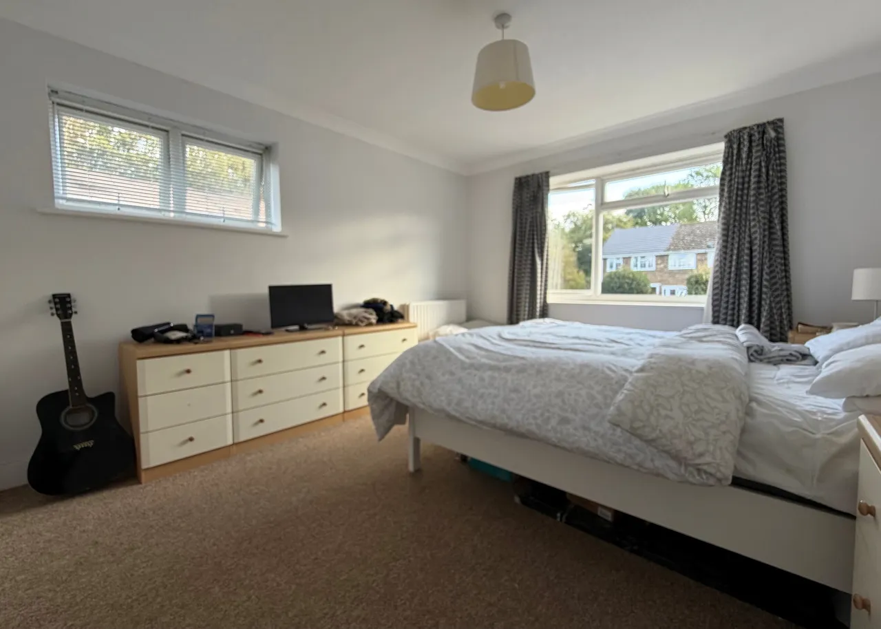 Holly Court, Storrington, RH20, photo 3