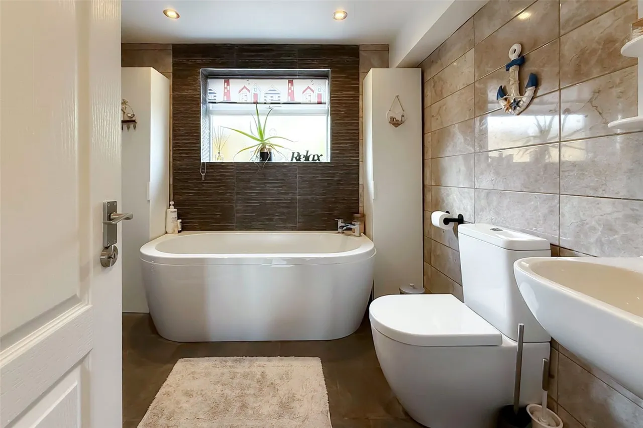 Littlehampton, BN17, photo 15