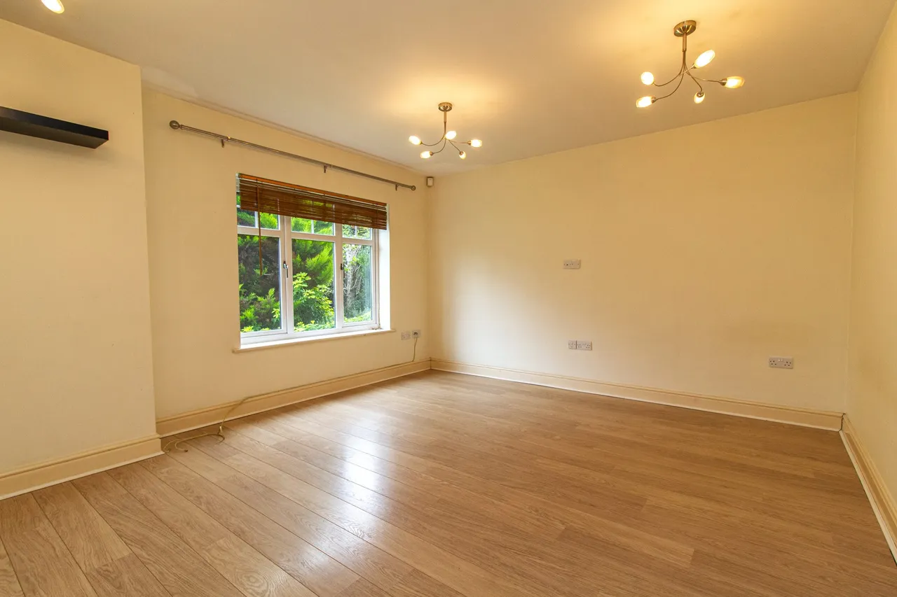 Douglas Court Fleet Road, Fleet, GU51 4QQ, photo 4