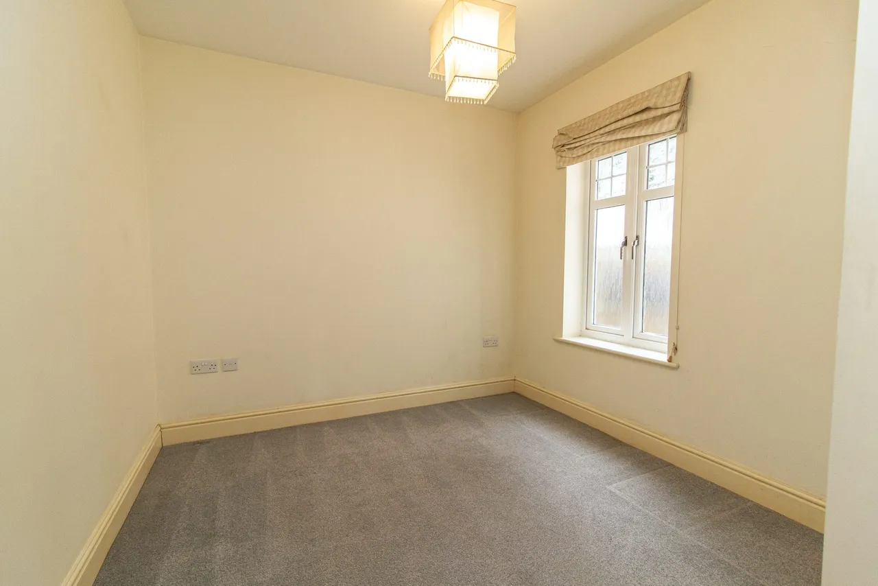 Douglas Court Fleet Road, Fleet, GU51 4QQ, photo 7