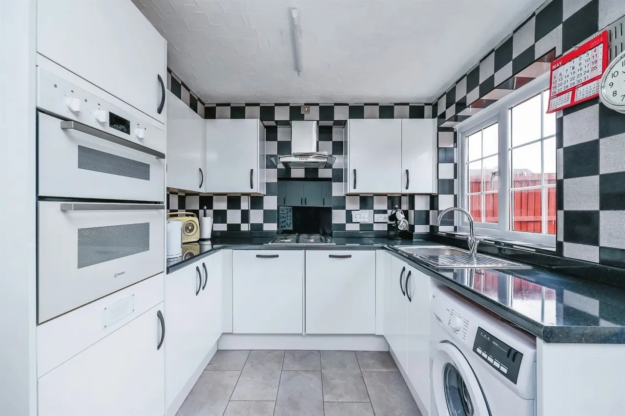 Lacey Avenue, Hucknall, NG15, photo 6