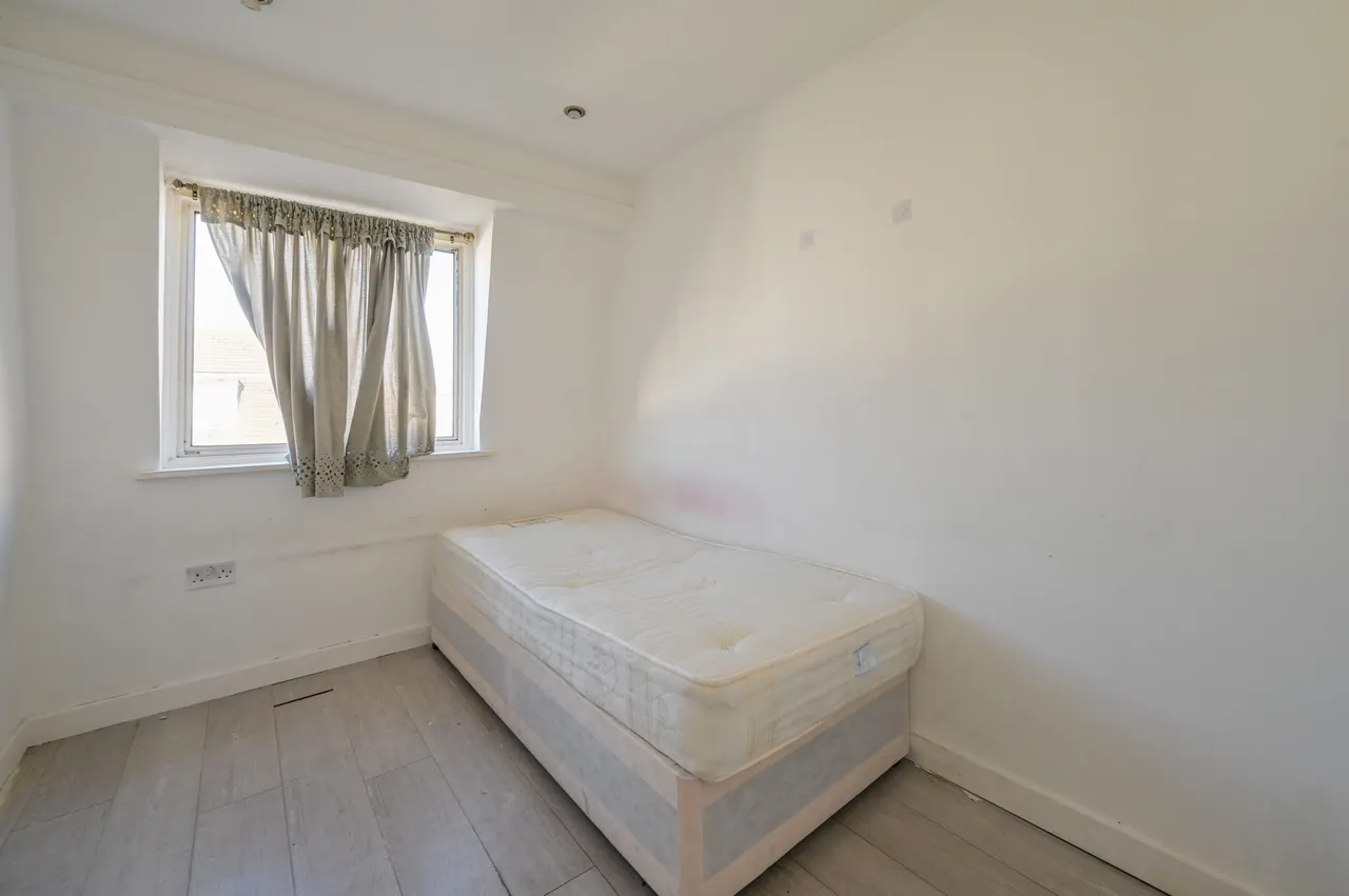 68 Atkinson Road, London, photo 4