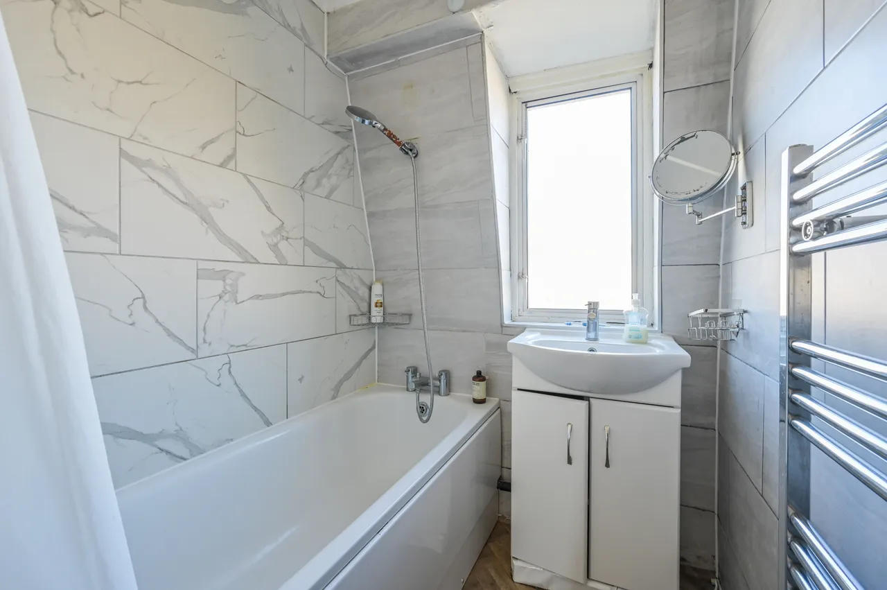 68 Atkinson Road, London, photo 5