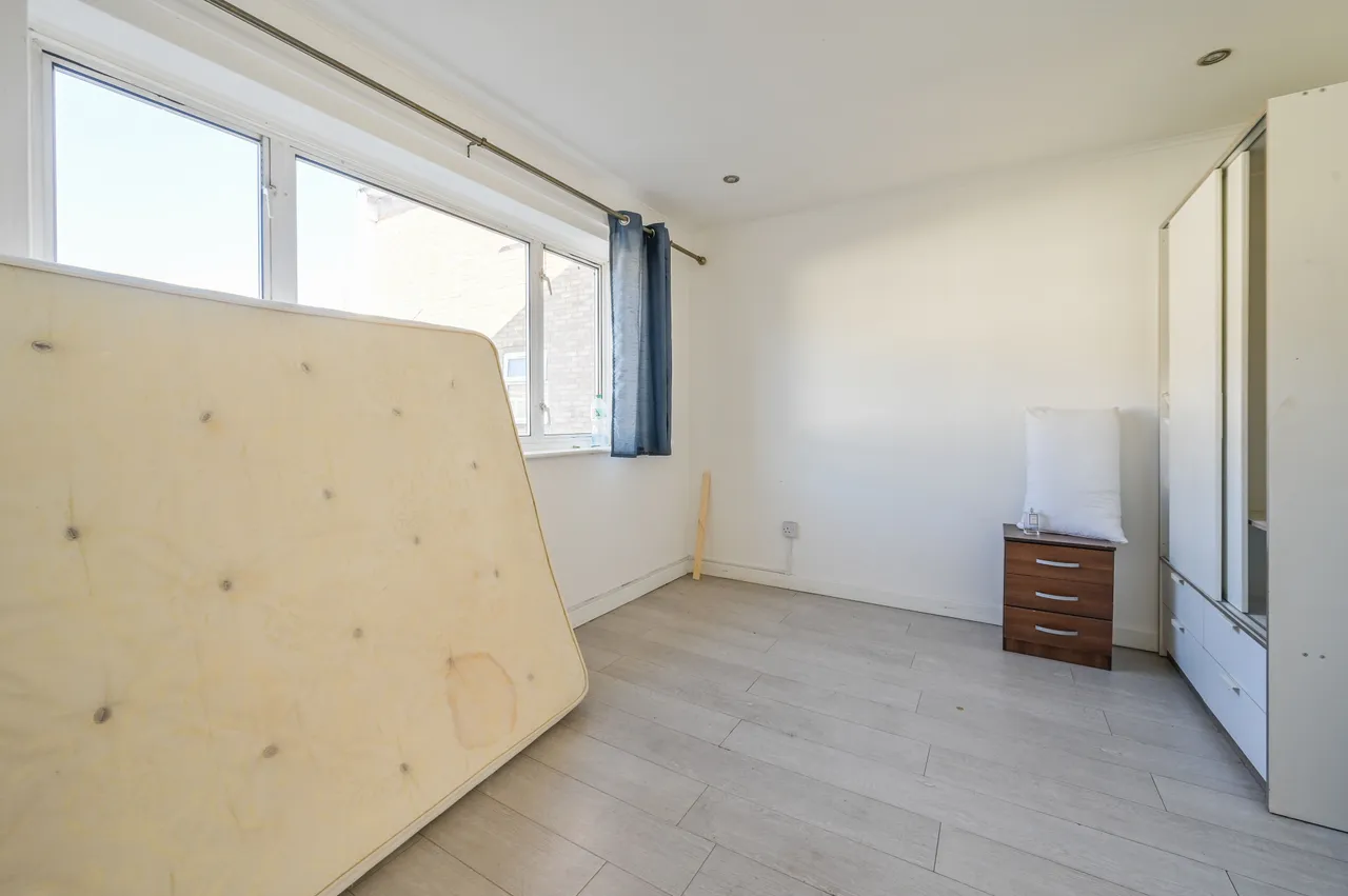 68 Atkinson Road, London, photo 12