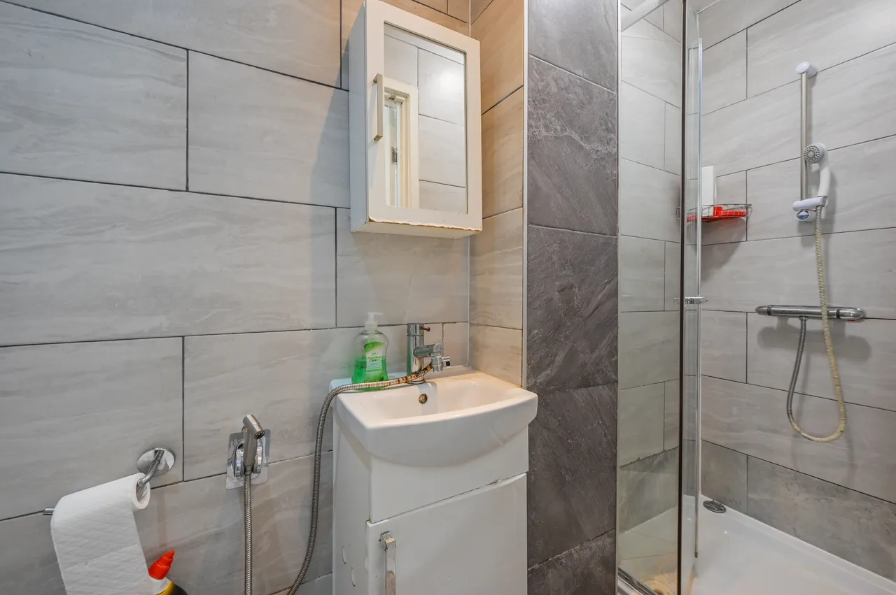 68 Atkinson Road, London, photo 7