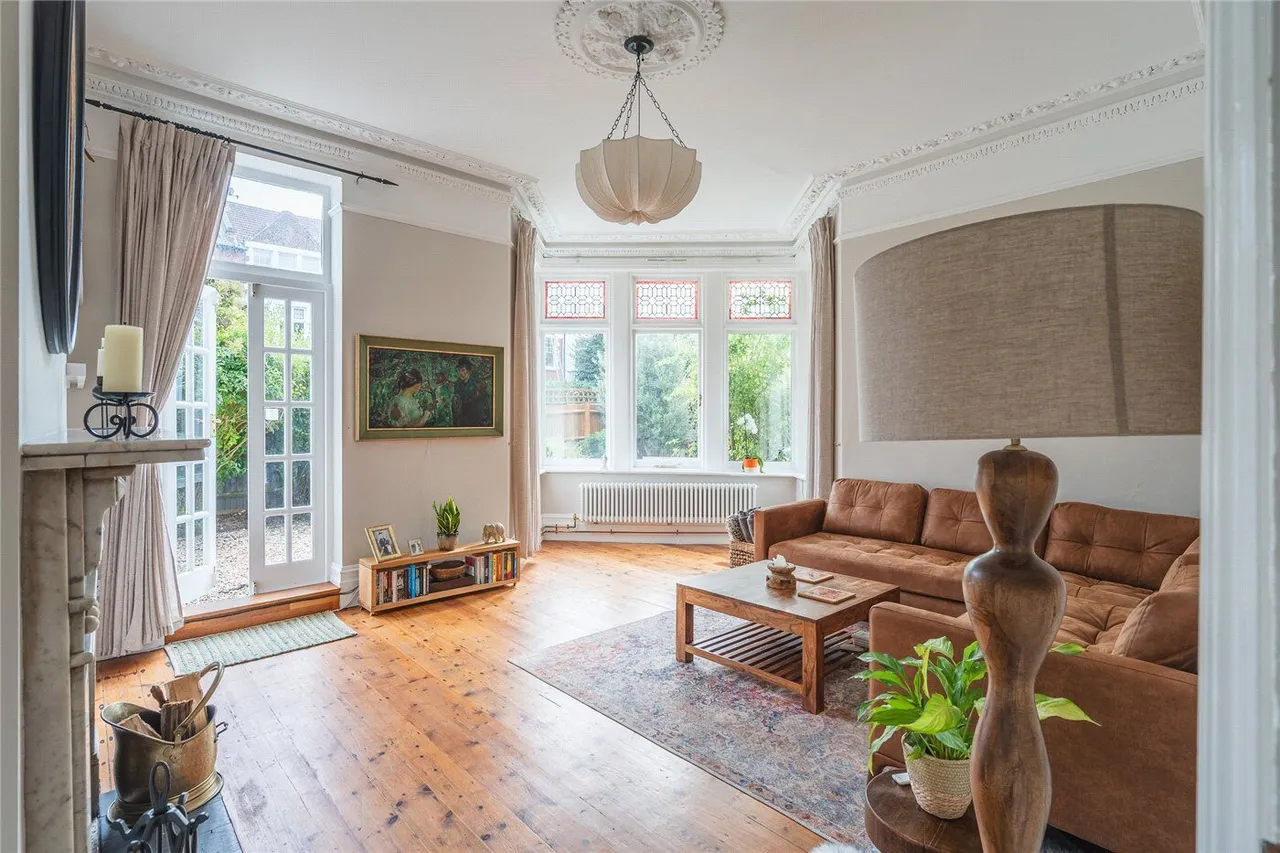 Salford Road, London, SW2, photo 3