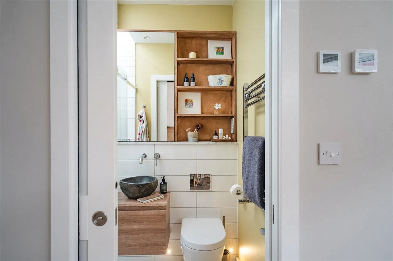 Salford Road, London, SW2, photo 6