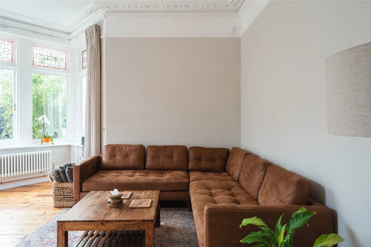 Salford Road, London, SW2, photo 4