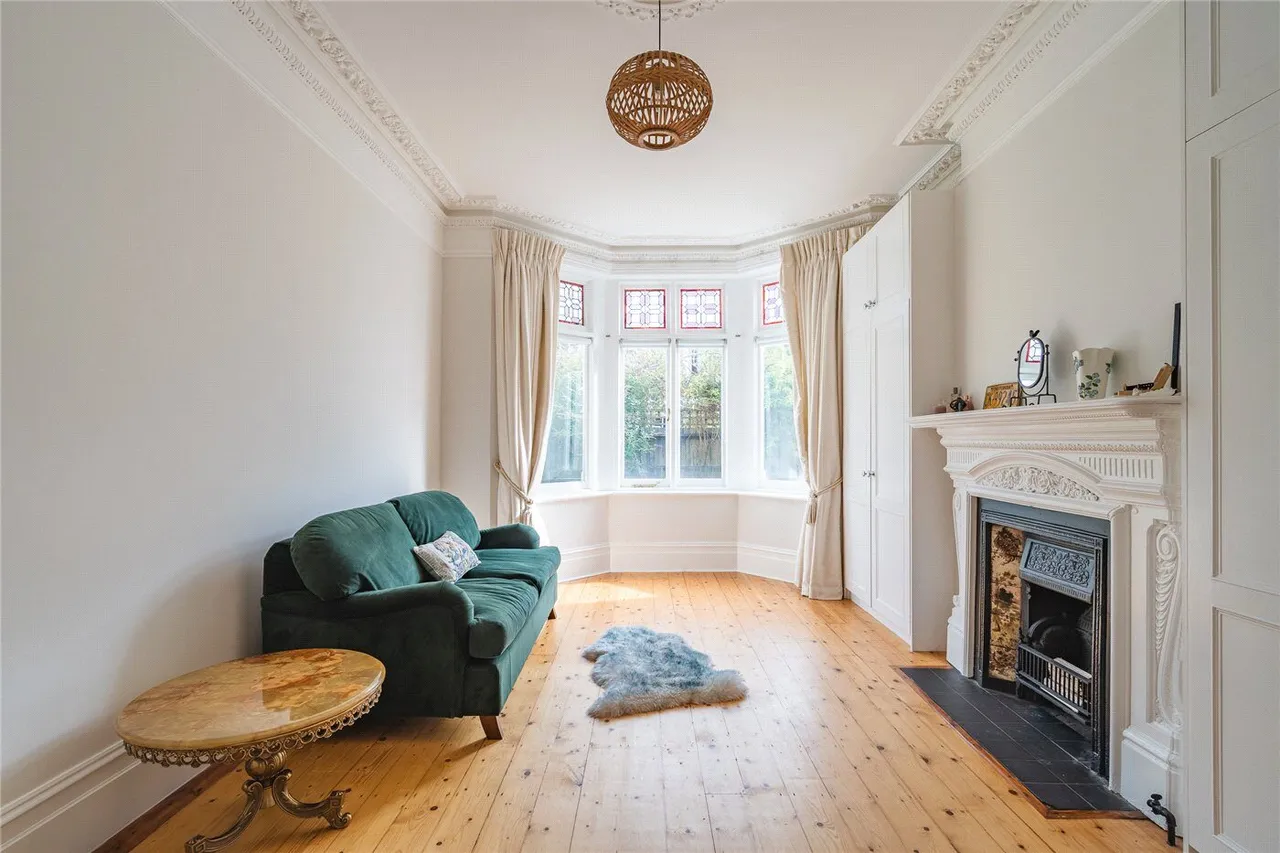 Salford Road, London, SW2, photo 5