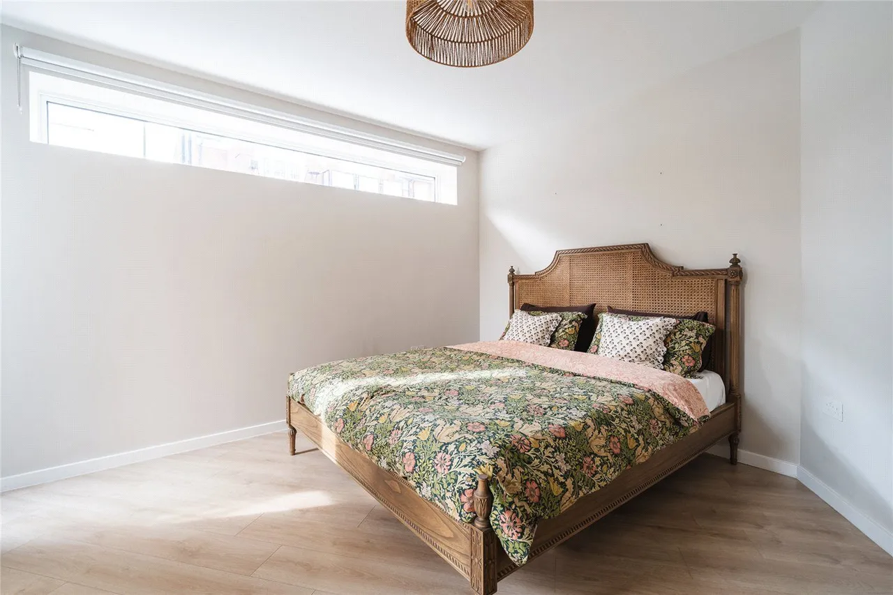 Salford Road, London, SW2, photo 7