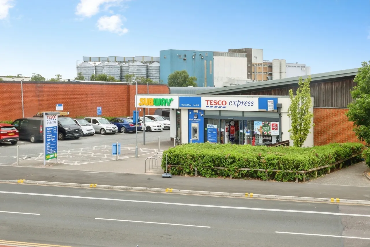 Ringwood Road, Poole, BH12, photo 16