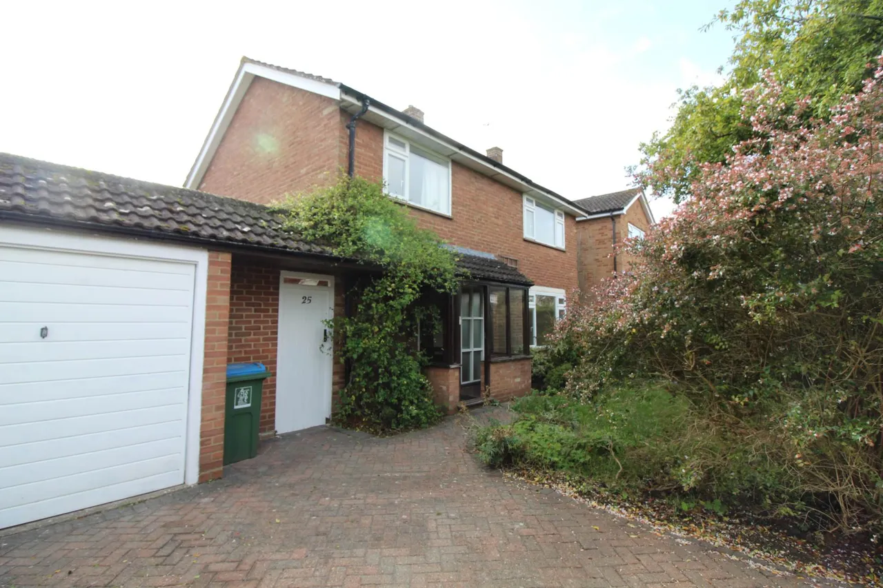 Northumberland Avenue, Aylesbury, HP21 7HJ, photo 2