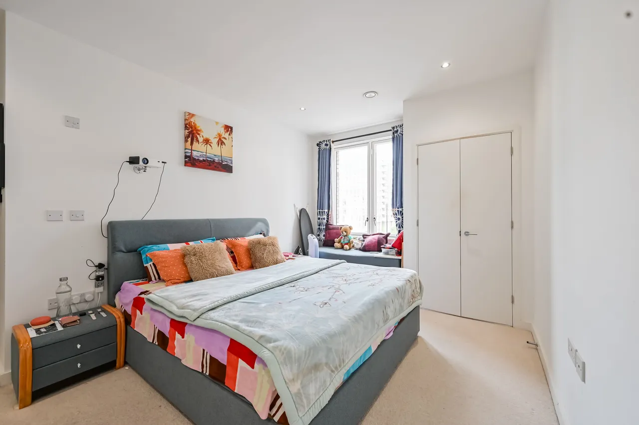 Flat 80, Boyd Building, London, photo 4