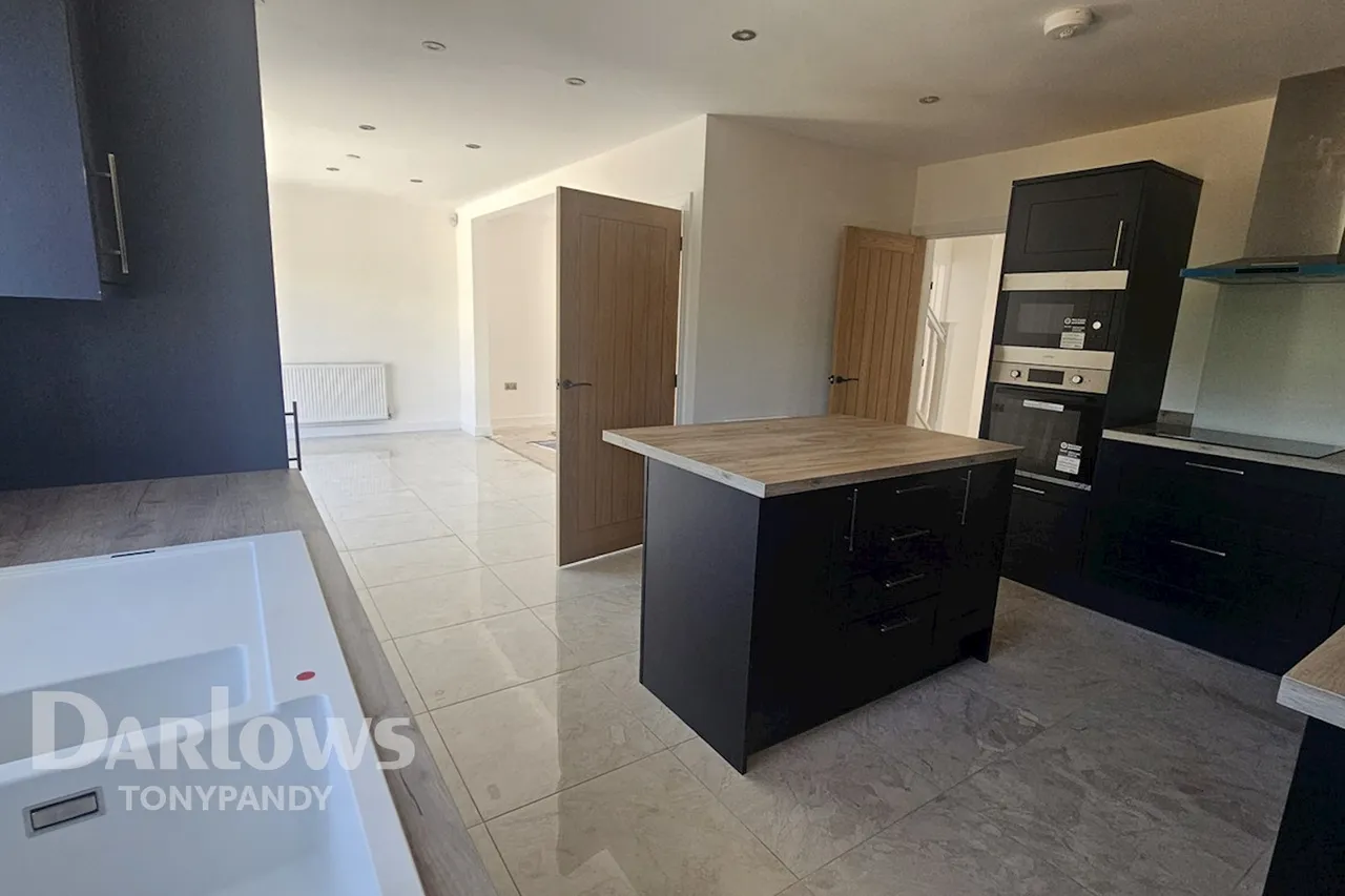 Pleasant Heights, Mount Pleasant, CF39, photo 6