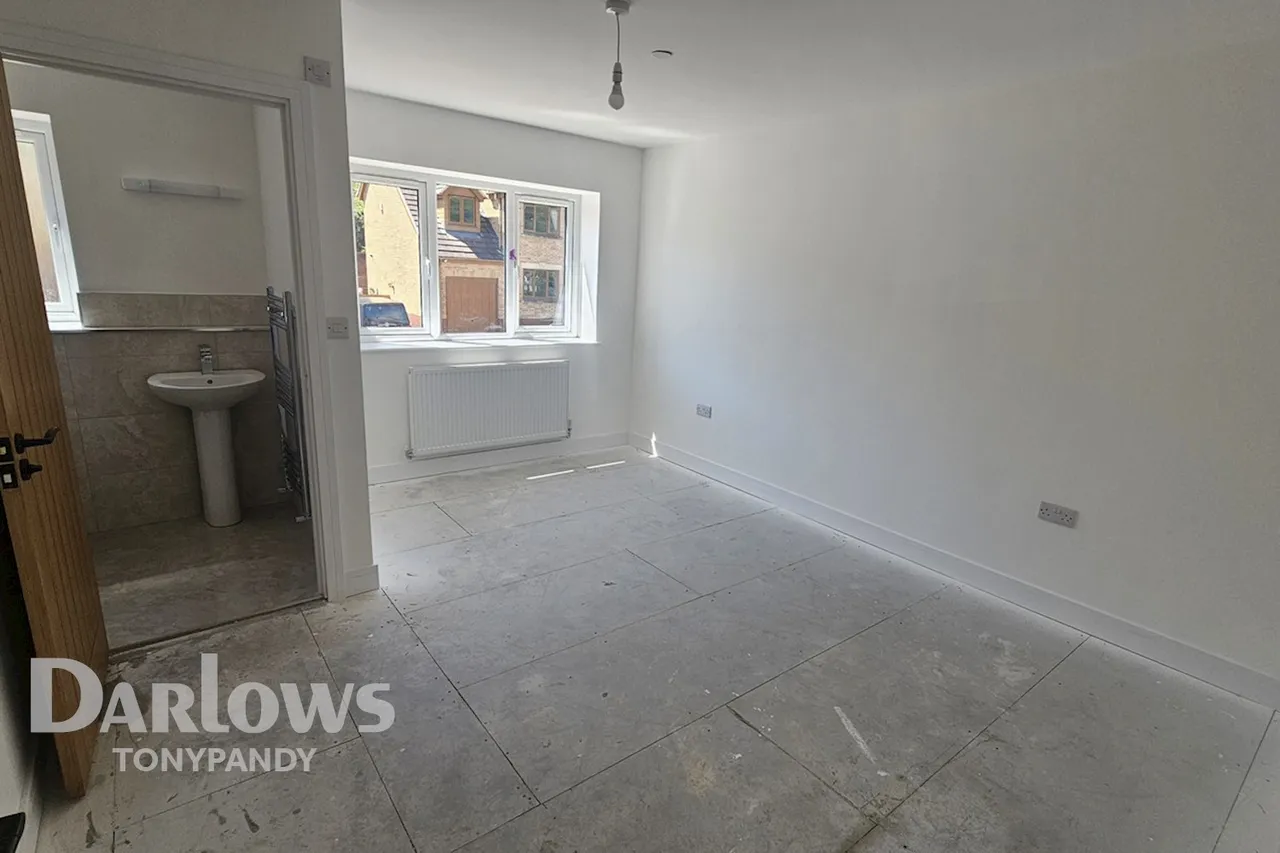 Pleasant Heights, Mount Pleasant, CF39, photo 27