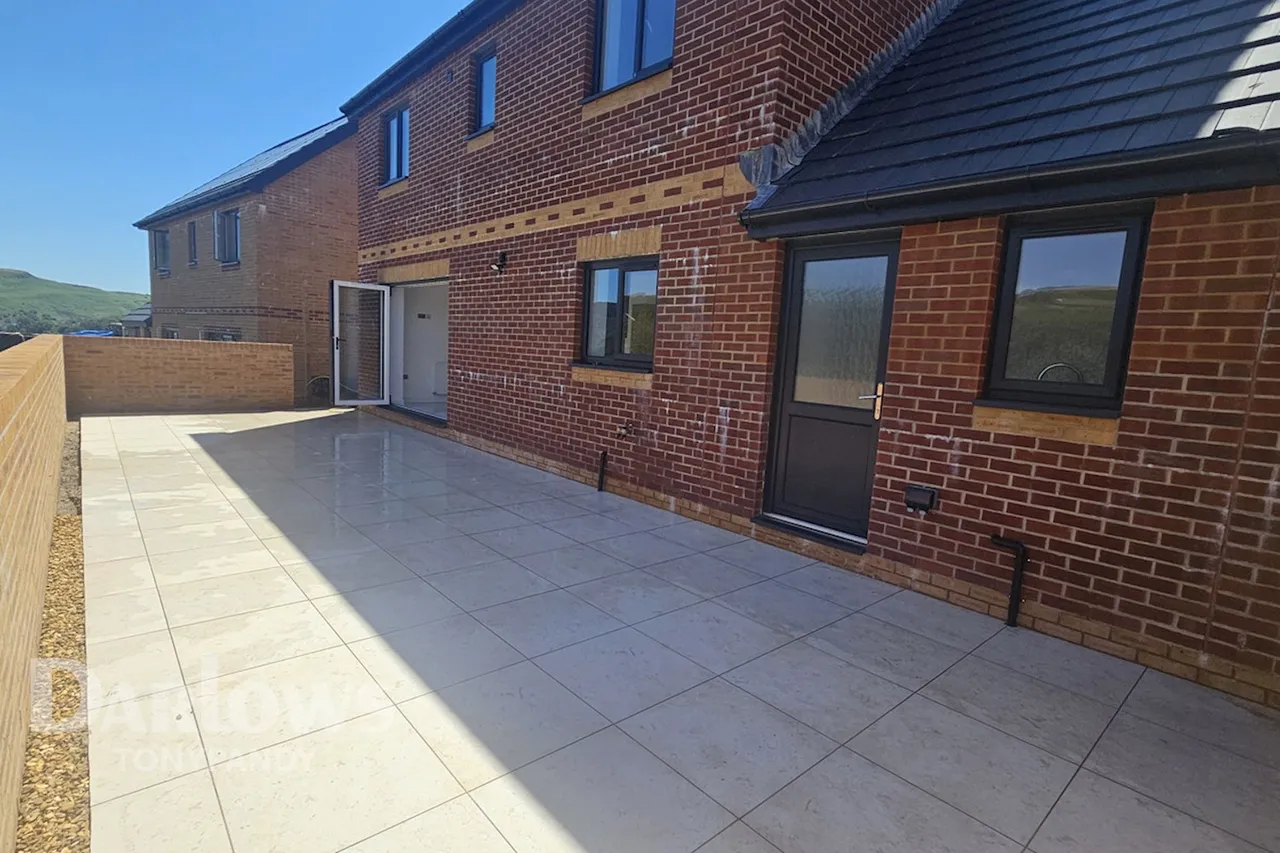 Pleasant Heights, Mount Pleasant, CF39, photo 14