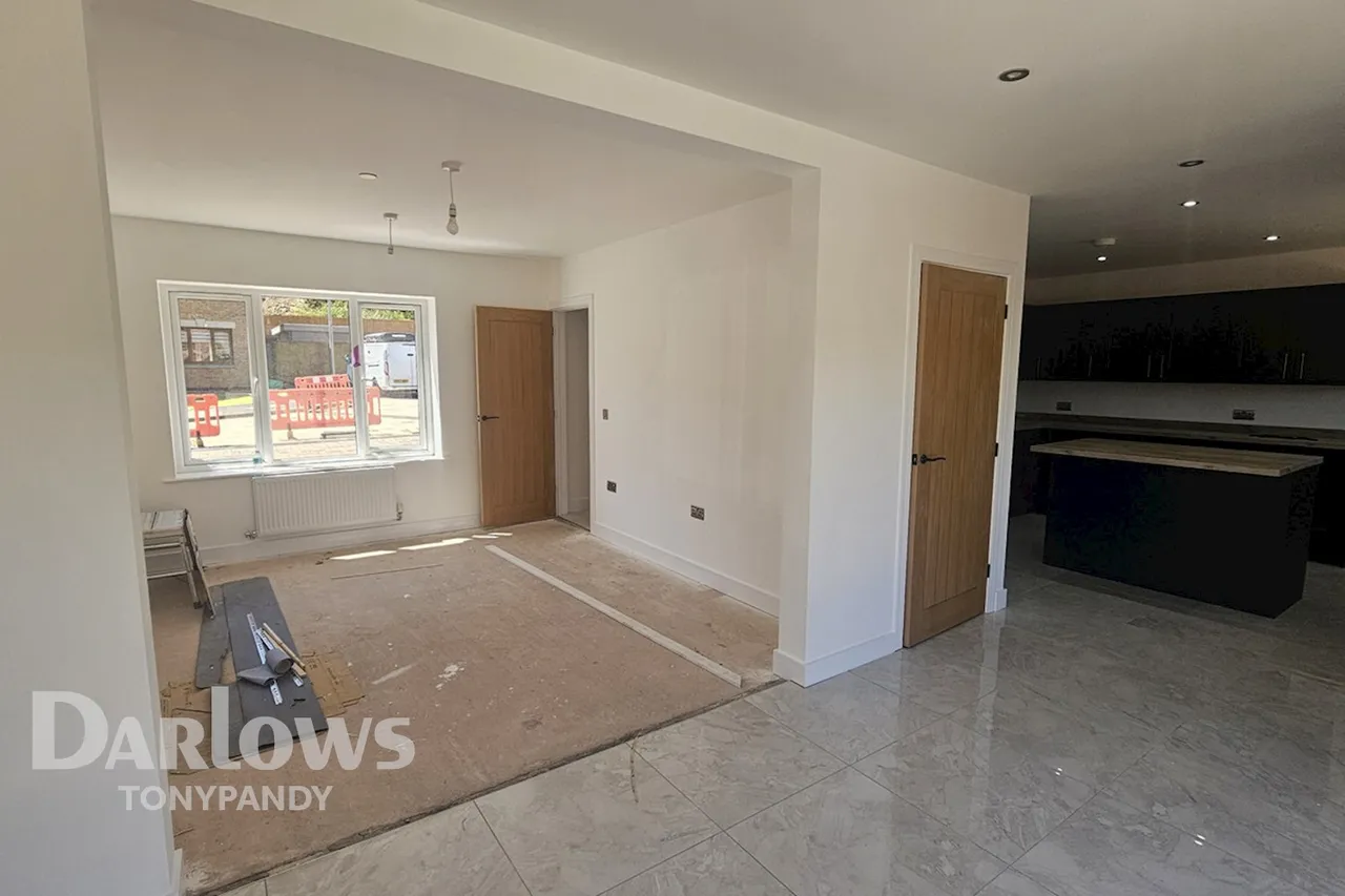 Pleasant Heights, Mount Pleasant, CF39, photo 10
