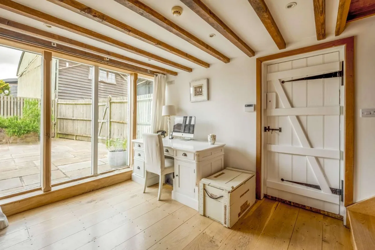 Lime Kiln Farm, The Cut, Smarden, Kent, TN27 8QN, photo 6