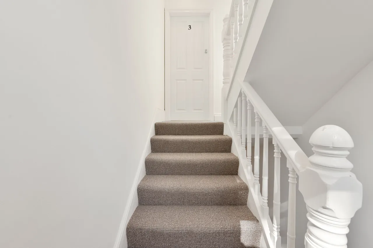 Flat 2a, 34 Mount Park Crescent, London, photo 4
