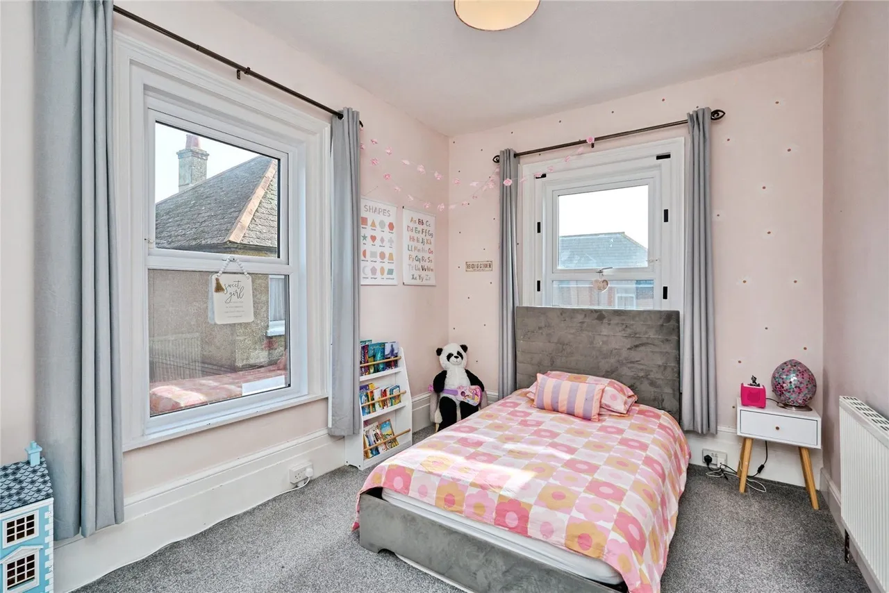 York Road, Sandown, PO36, photo 5