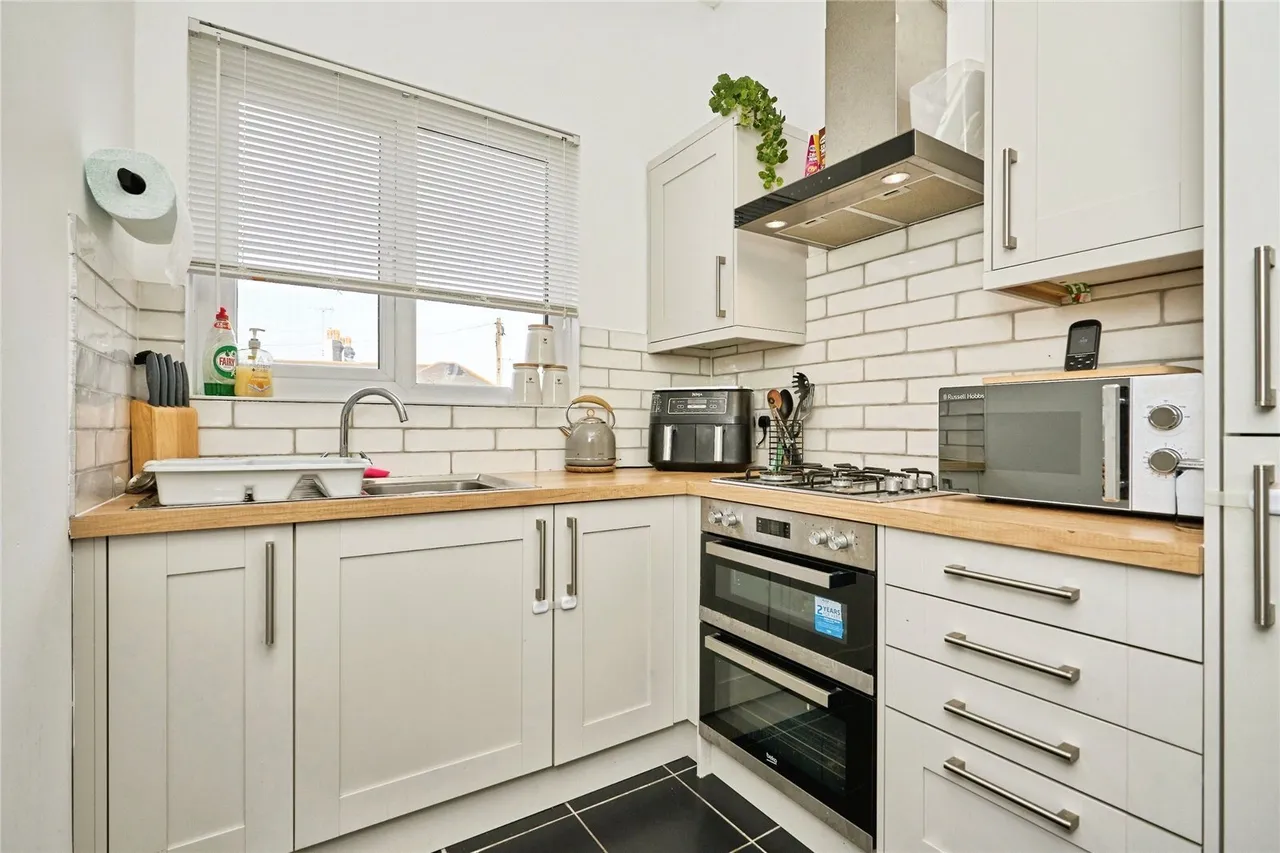 York Road, Sandown, PO36, photo 2