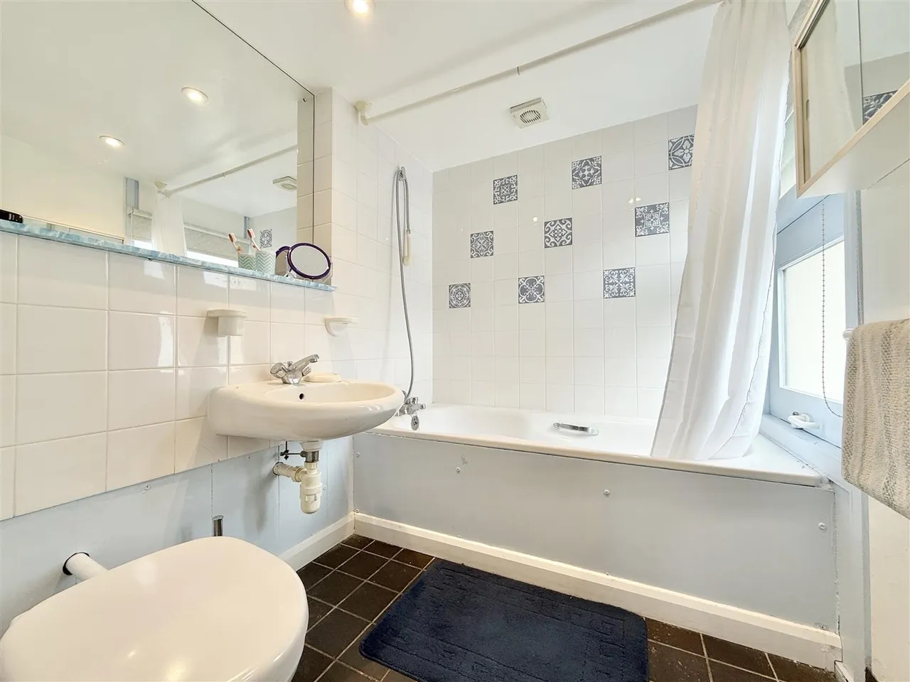 Polhearne Lane, Brixham, photo 16