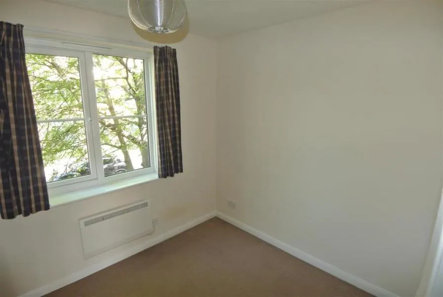Brighton Road, Addlestone, KT15, photo 5