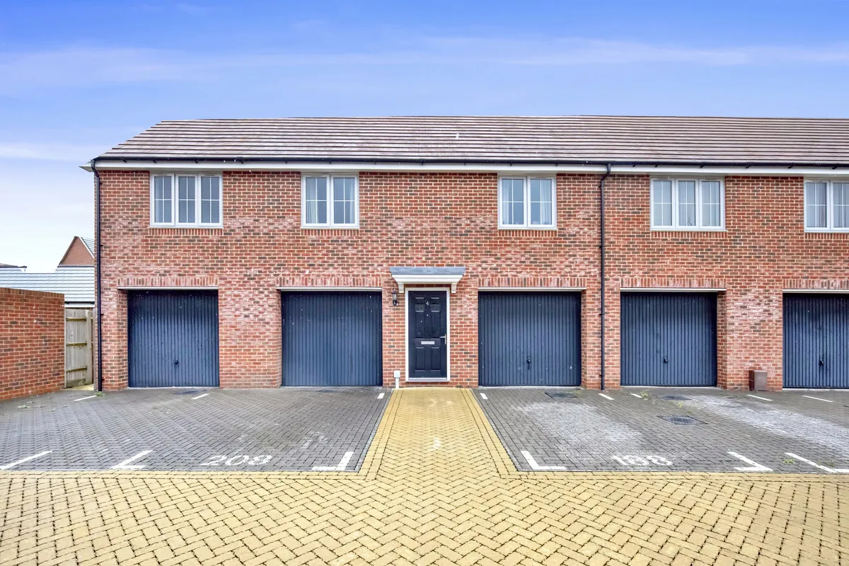 2 bed house for sale, Chichester, PO20