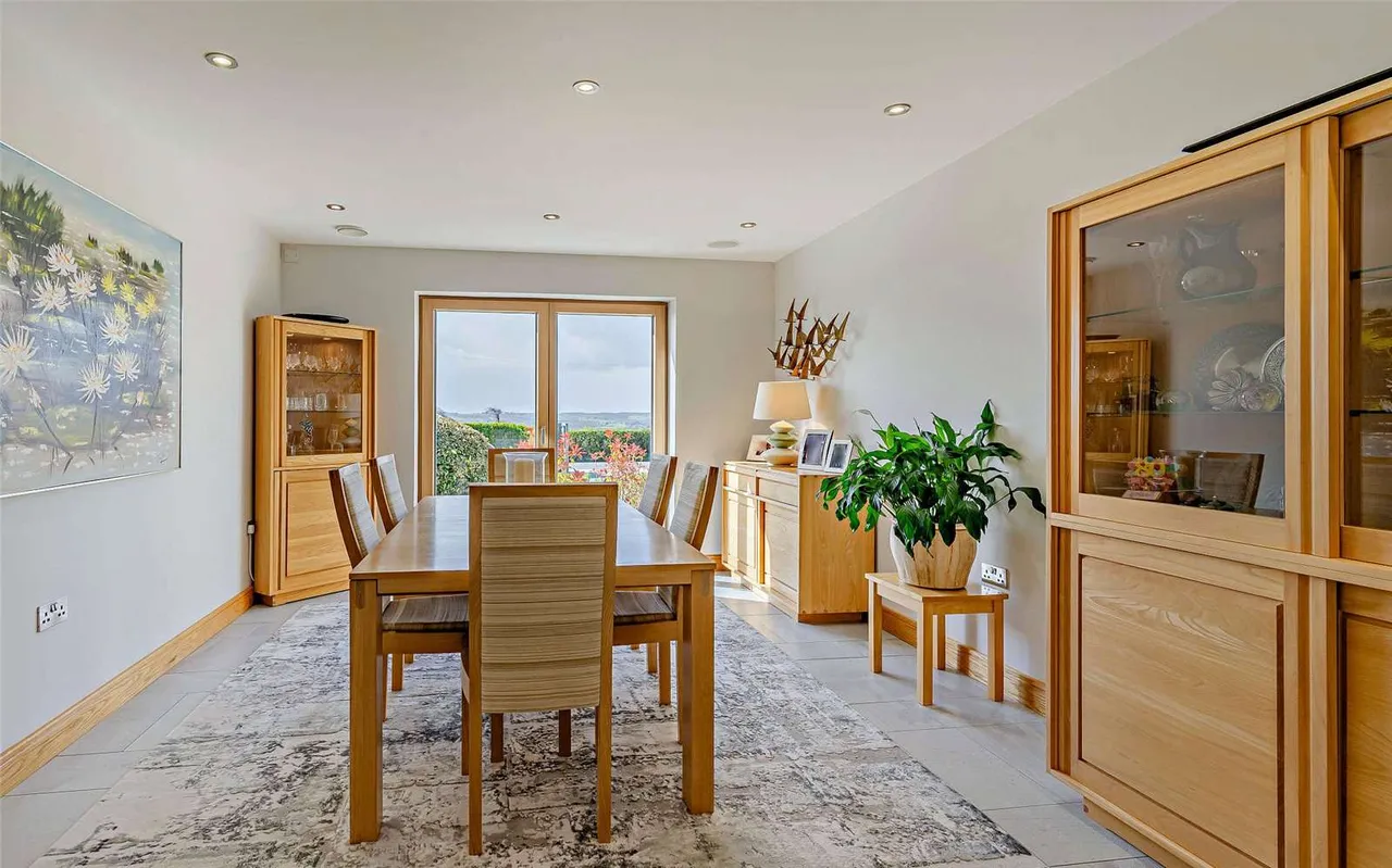 Llantrisant Road, Groesfaen Loop, Pontyclun, Rhondda Cynon Taf, CF72 8NJ, photo 10
