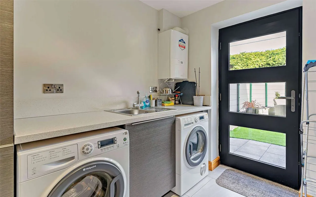 Llantrisant Road, Groesfaen Loop, Pontyclun, Rhondda Cynon Taf, CF72 8NJ, photo 11