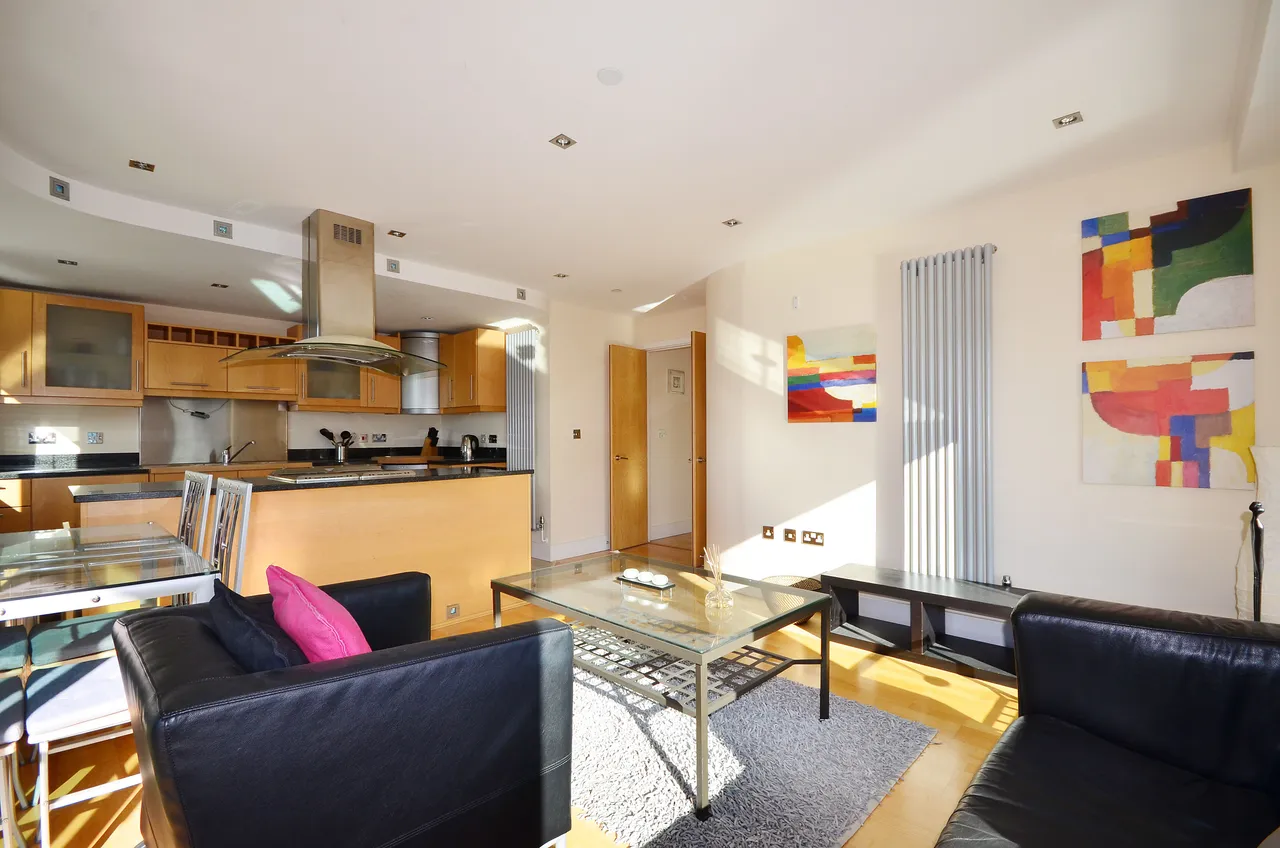 London, E14, photo 5