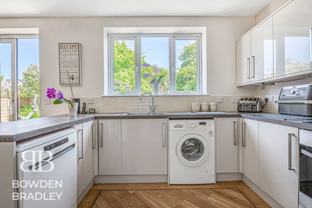 Cedar Avenue, Chadwell Heath, RM6, photo 9