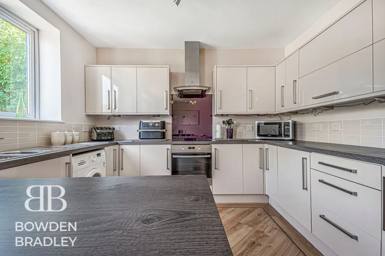 Cedar Avenue, Chadwell Heath, RM6, photo 8