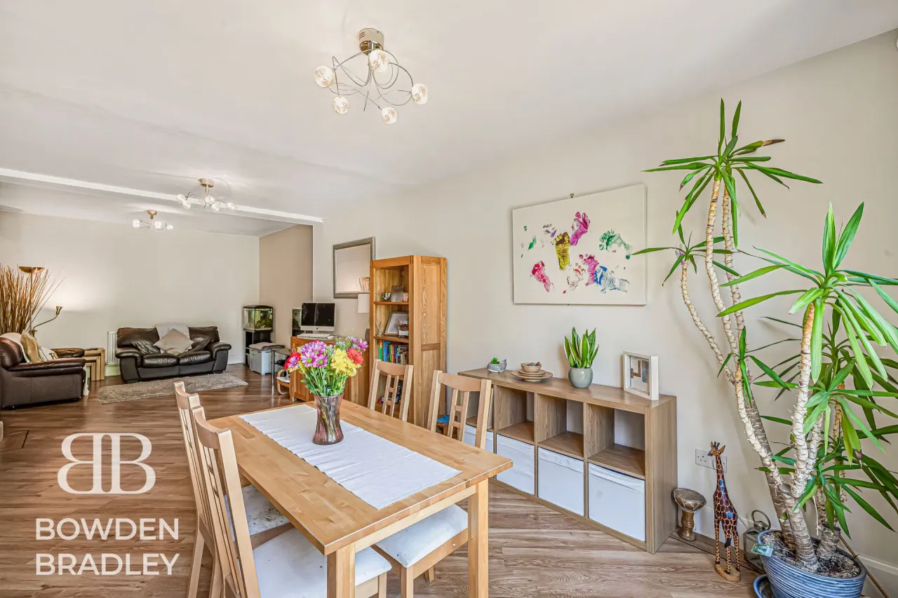 Cedar Avenue, Chadwell Heath, RM6, photo 6