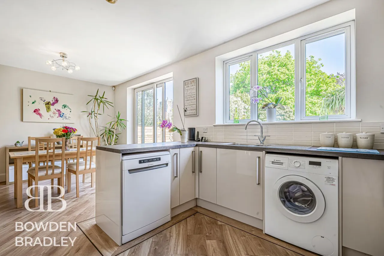 Cedar Avenue, Chadwell Heath, RM6, photo 10