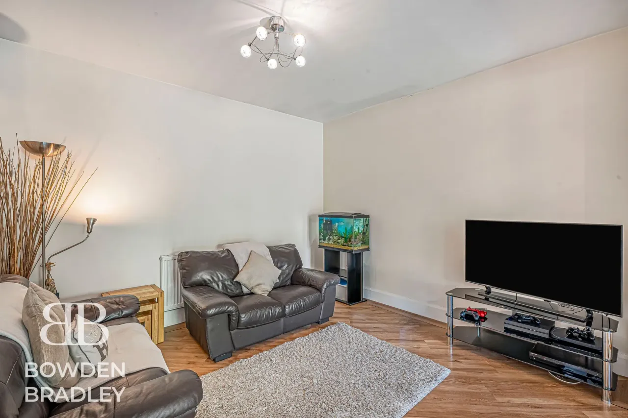 Cedar Avenue, Chadwell Heath, RM6, photo 4