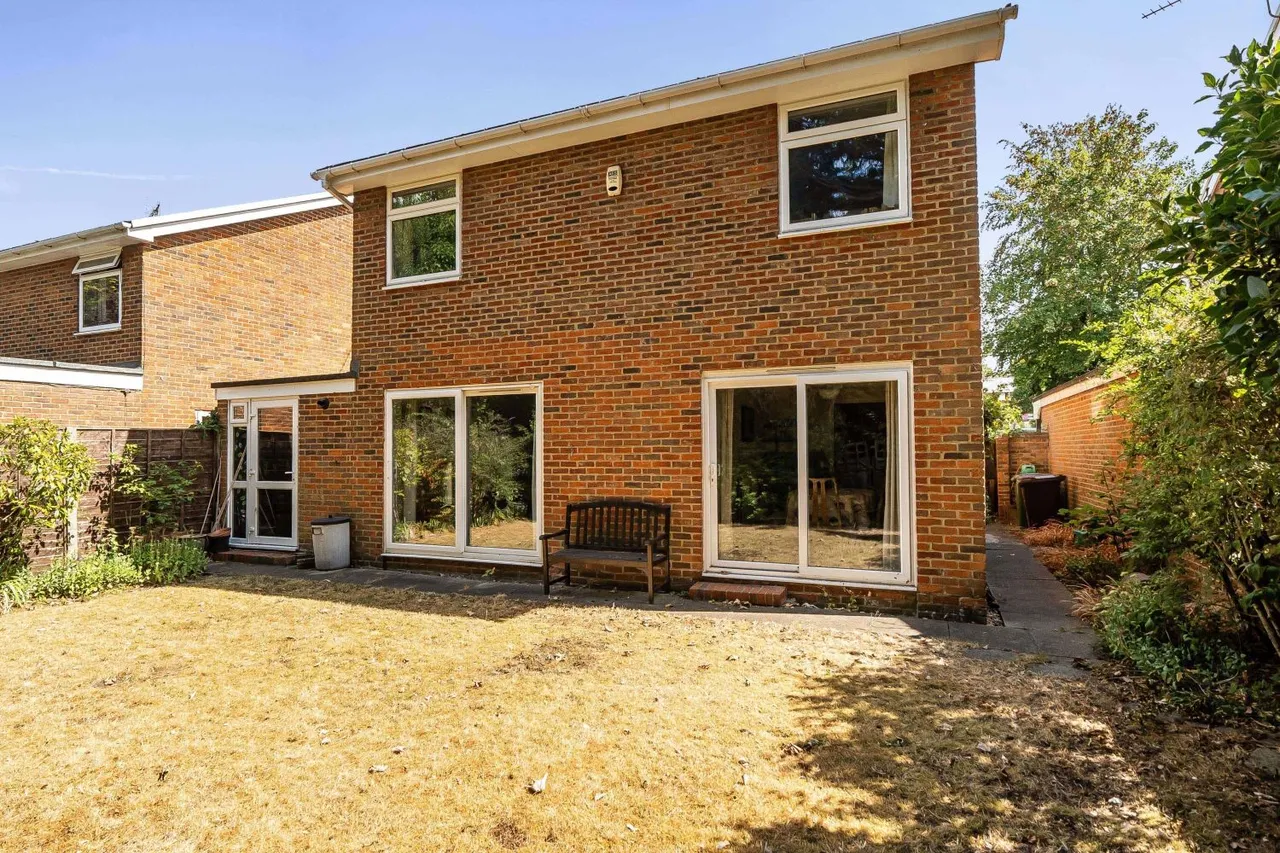 Chartwell Place, Epsom, KT18, photo 12