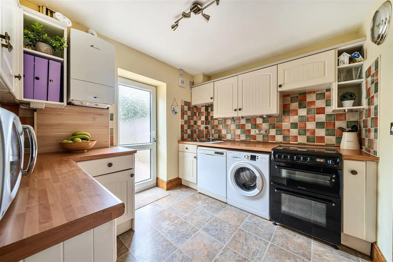 Wyndham Crescent, Broomhill, BS4, photo 9