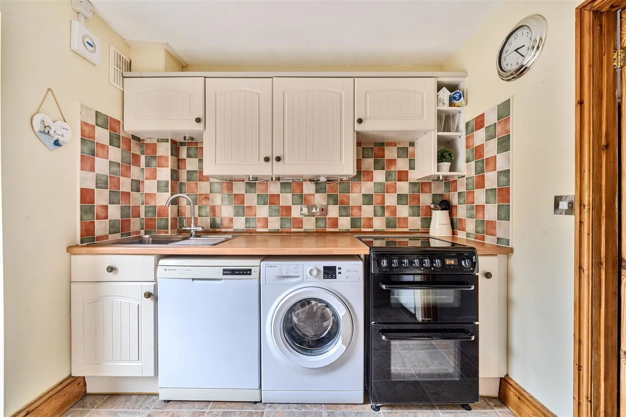 Wyndham Crescent, Broomhill, BS4, photo 3