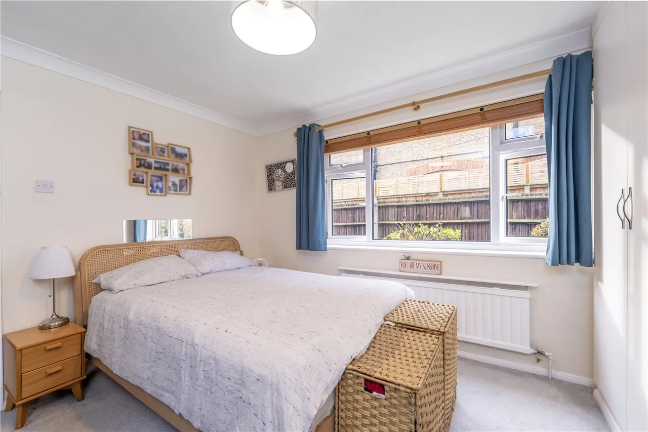 Courtayne Court, Popes Avenue, Twickenham, TW2 5TJ, photo 5