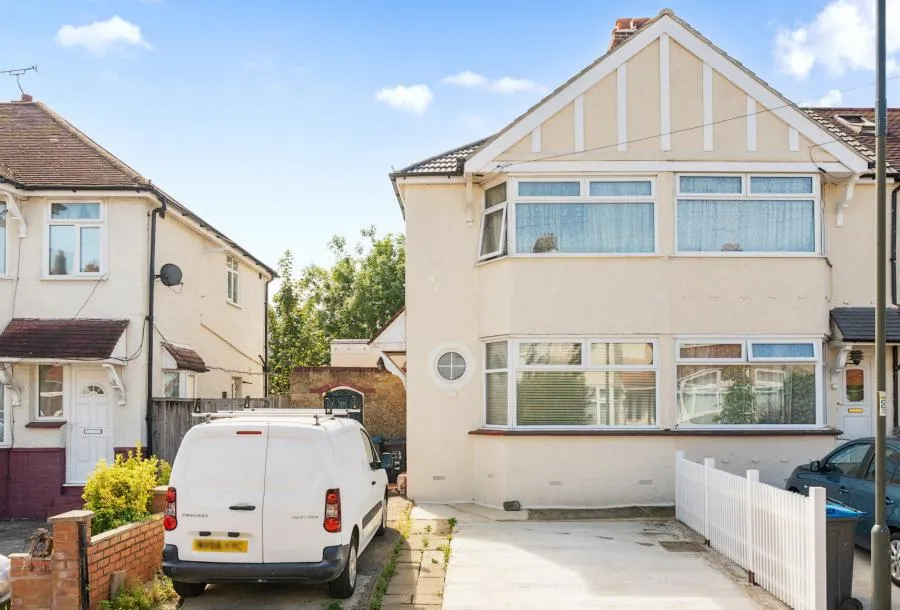 Hilary Avenue, Mitcham, CR4, photo 11