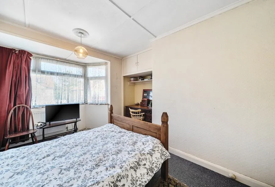 Hilary Avenue, Mitcham, CR4, photo 17