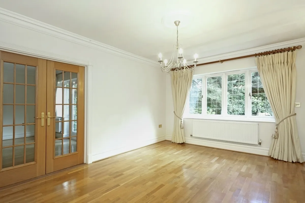 Caerleon Close, Claygate KT10, photo 6